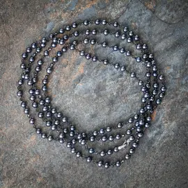 Нить намотка из темного жемчуга 6мм, марказита,бусин Swarovski, в золоте с бесцветными сапфирами (пр.жемчуг 6-6,5 мм, марказит юв.огр 2 мм,бусины Swarovski , Au - 1,39 гр, 14 бесцв.сапфиры)
