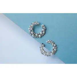 Серьги-полумесяц с мелким жемчугом-пуговица и фианитами