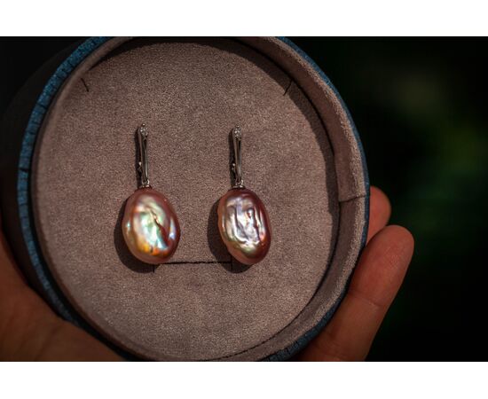 Серьги с фианитом маркиз и фиолетовой барочной жемчужиной