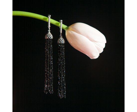 Серьги-кисти из шпинели