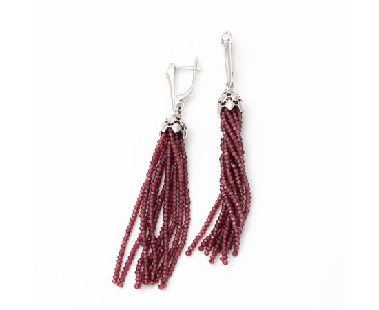 Серьги-кисти из граната короткие